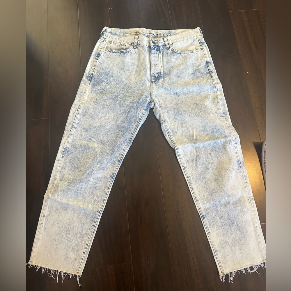 Topman Men’s acid wash cropped jeans size 34